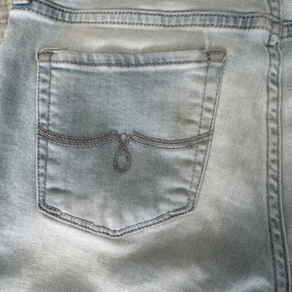 Lucky Brand Jeans | Leila Capri Light Denim Straight Jeans - Picture 5 of 7